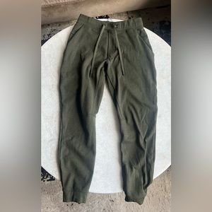 Lululemon Men’s Joggers Size Small Green
